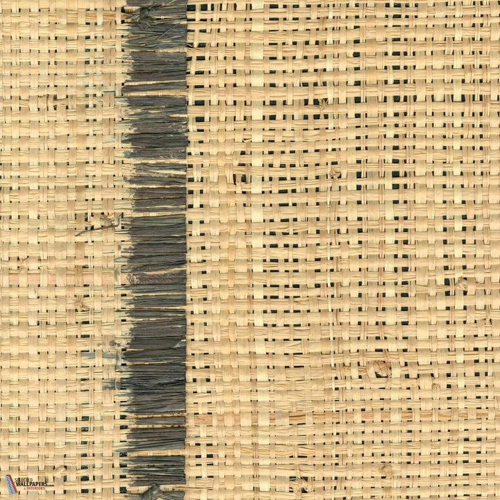 Raphia Vertical behang-CMO Paris-Noir-Rol-Selected Wallpapers-Interiors
