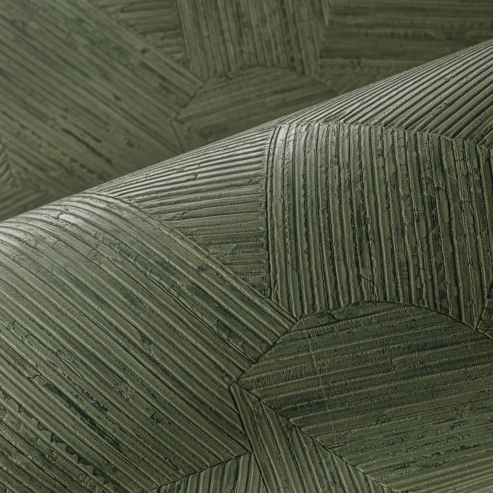 Hoe installeer je vinyl behang op papier als je de muur inlijmd en banen bevochtigd