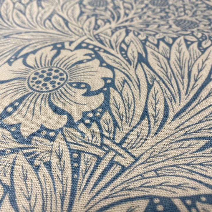 Marigold stof-Fabric-Tapete-Morris & Co-Selected Wallpapers